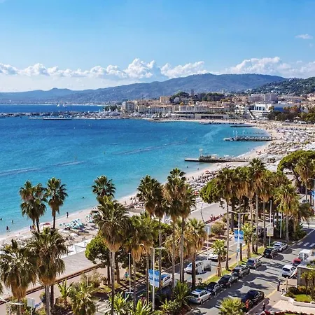 Studio Palais De Provence Апартаменты *