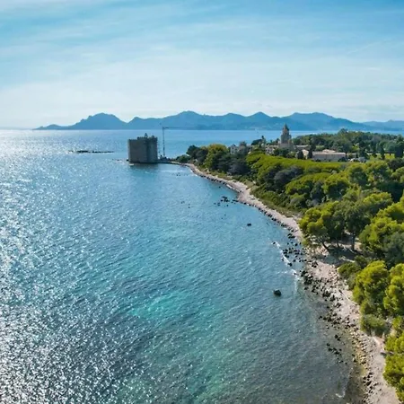 Апартаменты Studio Palais De Provence *